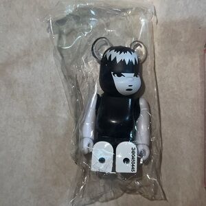 Medicom Series 45 Be@rbrick Horror “Emily the Strange” bearbrick